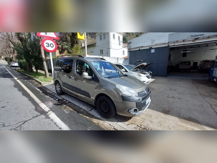 Citroen Berlingo 1.6 hdi 90cv foto 9